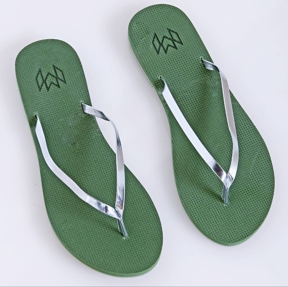 Malvados Flip Flops Size 9/10 - Picture 1 of 9